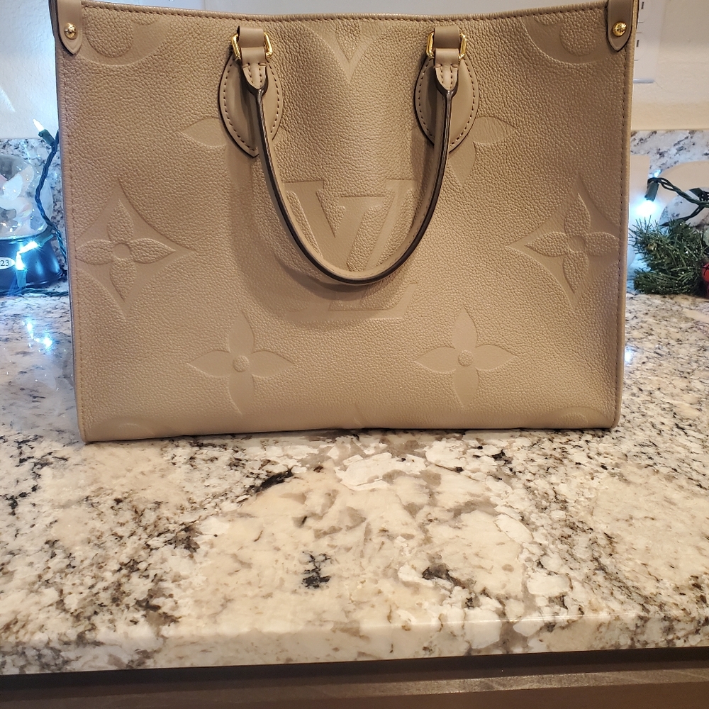 Louis Vuitton OnTheGoMM